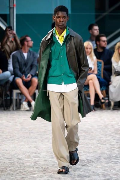 Look 8